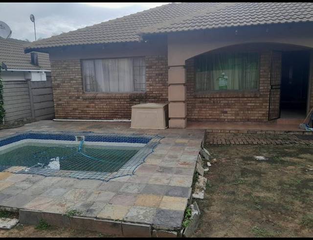 3 BEDROOM PROPERTY TO RENT IN BENDOR